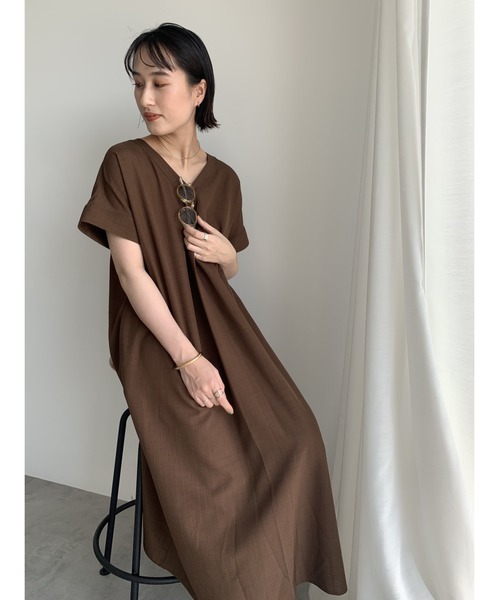 Te chichi(テチチ)の「【接触冷感】麻調サックワンピース《新色追加》(ワンピース・レディース・ブラック/ブラウン/レッド/ブルー/グリーン・F)」の11枚目の写真