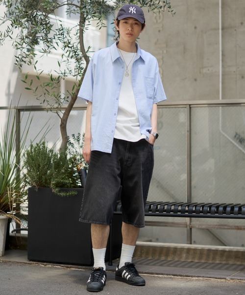 WEGO(ウィゴー)の「WEGO/【26年春夏新作】クロップドSSサッカーストライプシャツ(シャツ/ブラウス・メンズ・ブラック/サックスブルー/ピンク・MEDIUM/LARGE)」の5枚目の写真