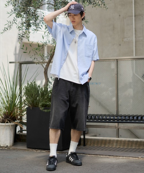 WEGO(ウィゴー)の「WEGO/【26年春夏新作】クロップドSSサッカーストライプシャツ(シャツ/ブラウス・メンズ・ブラック/サックスブルー/ピンク・MEDIUM/LARGE)」の22枚目の写真