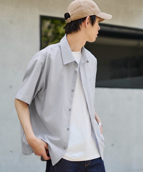WEGO(ウィゴー)の「WEGO/【26年春夏新作】クロップドSSサッカーストライプシャツ(シャツ/ブラウス・メンズ・ブラック/サックスブルー/ピンク・MEDIUM/LARGE)」の14枚目の写真