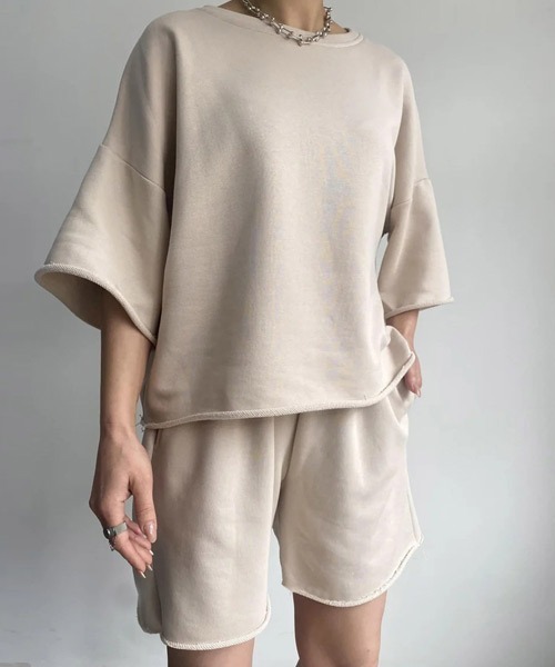 Ressaca(レサーカ)の「オーバーサイズTシャツ&ショートパンツ セットアップ(Tシャツ/カットソー・レディース・ブラック/ホワイト/グレー/チャコール/アイボリー/ベージュ・FREE)」の3枚目の写真