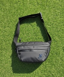JFA STORE（ジェイエフエーストア）の「【JFA STORE】 ショルダーバッグ JFAエンブレムラバーロゴ 多収納 レッドライニング ブラック（ボディバッグ/ウエストポーチ）」