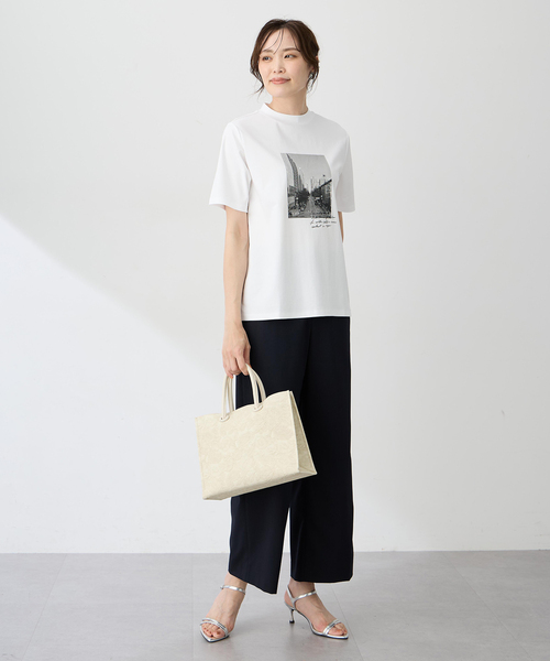 A/C DESIGN BY ALPHA CUBIC(エーシーデザインバイアルファキュービック)の「【ALCOLLAGEプリント】フォトプリントモックネックTシャツ【すごツヤ・UVカット・接触冷感】(Tシャツ/カットソー・レディース・ブラック/オフホワイト/グリーン・M/L/LL/3L)」の18枚目の写真