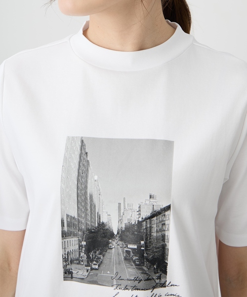 A/C DESIGN BY ALPHA CUBIC(エーシーデザインバイアルファキュービック)の「【ALCOLLAGEプリント】フォトプリントモックネックTシャツ【すごツヤ・UVカット・接触冷感】(Tシャツ/カットソー・レディース・ブラック/オフホワイト/グリーン・M/L/LL/3L)」の19枚目の写真