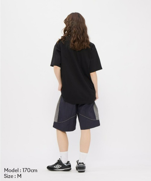 UMBRO(アンブロ)の「umbro/アンブロ 【EC別注】オーバーサイズワンポイントロゴTシャツ(Tシャツ/カットソー・メンズ・ホワイト/ブラック/ネイビー・S/L/O/M)」の22枚目の写真