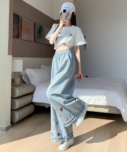 LUCPY（ラクピー）の「フラワー刺繍レースワイドパンツ（その他パンツ・レディース・ホワイト/ブルー・X-LARGE/LARGE/MEDIUM/SMALL）」の2枚目の写真
