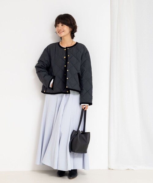NOLLEY’S(ノーリーズ)の「【TAION×LIMONTA】別注ベロアパイピングショートダウン(ダウンジャケット/コート・レディース・ネイビー/カーキ/ブラック・FREE)」の17枚目の写真