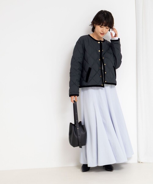 NOLLEY’S(ノーリーズ)の「【TAION×LIMONTA】別注ベロアパイピングショートダウン(ダウンジャケット/コート・レディース・ネイビー/カーキ/ブラック・FREE)」の18枚目の写真