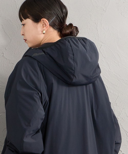 MIZUNO（ミズノ　）の「【WEB先行予約】[MIZUNO/ミズノ] 別注 インサレーションフードジャケット（ブルゾン・レディース・グリーン/ブラック・S/M/L/XL）」の18枚目の写真