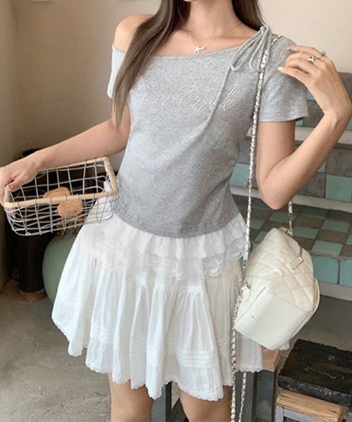 Miniministore(ミニミニストア)の「オフショルTロゴtシャツ肩リボントップス(Tシャツ/カットソー・レディース・ホワイト/ブラック/グレー・FREE)」の15枚目の写真
