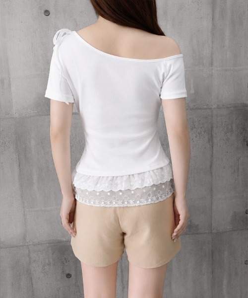 Miniministore(ミニミニストア)の「オフショルTロゴtシャツ肩リボントップス(Tシャツ/カットソー・レディース・ホワイト/ブラック/グレー・FREE)」の7枚目の写真