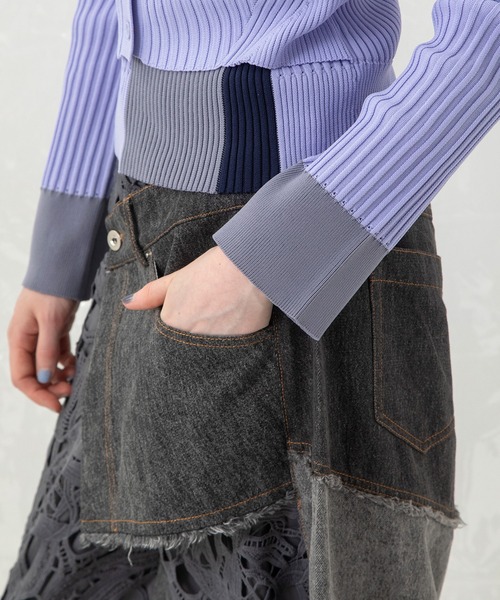 AULA AILA(アウラアイラ)の「【セットアップ着用可能】デニムコンビネーションレースパンツ(デニムパンツ・レディース・ライトブルー/ブラック/インディゴブルー・1/0)」の4枚目の写真