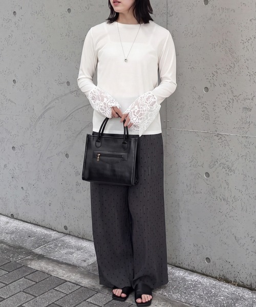 SELECT LEVERY(セレクトリベリー)の「異素材袖レースリブプルオーバー(Tシャツ/カットソー・レディース・ブラック/オフホワイト/グレー・FREE)」の13枚目の写真