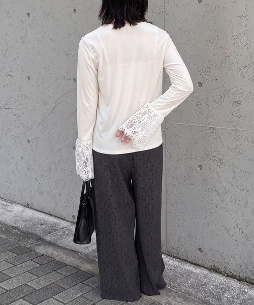 SELECT LEVERY(セレクトリベリー)の「異素材袖レースリブプルオーバー(Tシャツ/カットソー・レディース・ブラック/オフホワイト/グレー・FREE)」の17枚目の写真