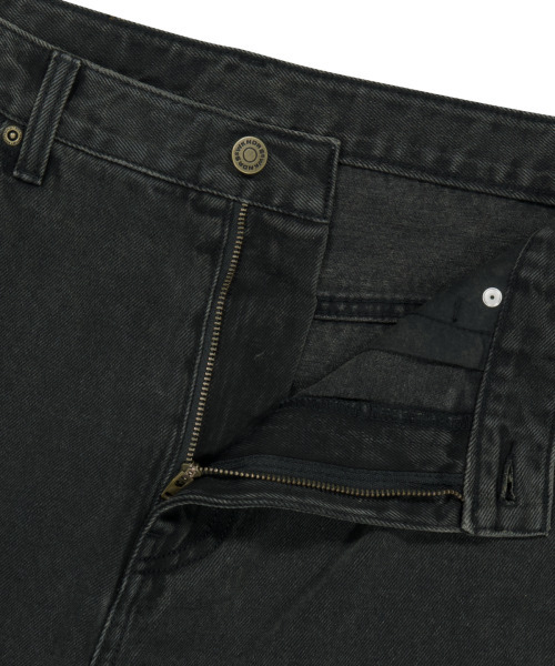 WKNDRS（ウィーキャンドース）の「[WKNDRS X FIT THE SIZE] イーグルデニムパンツ (ブラック)（デニムパンツ・レディース・その他・LARGE/SMALL/MEDIUM/X-LARGE）」の7枚目の写真