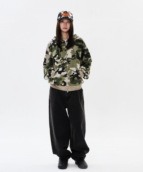 WKNDRS（ウィーキャンドース）の「[WKNDRS X FIT THE SIZE] イーグルデニムパンツ (ブラック)（デニムパンツ・レディース・その他・LARGE/SMALL/MEDIUM/X-LARGE）」の10枚目の写真