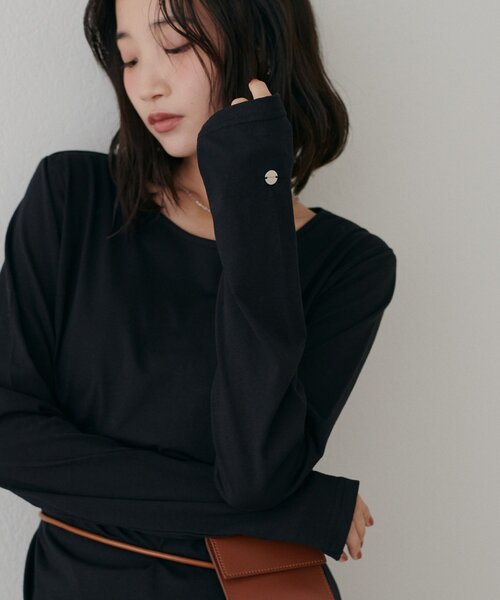 DISCOAT(ディスコート)の「プレート付きロングスリーブ(Tシャツ/カットソー・レディース・レッド/アイボリー/ブラウン/ブラック・FREE)」の3枚目の写真