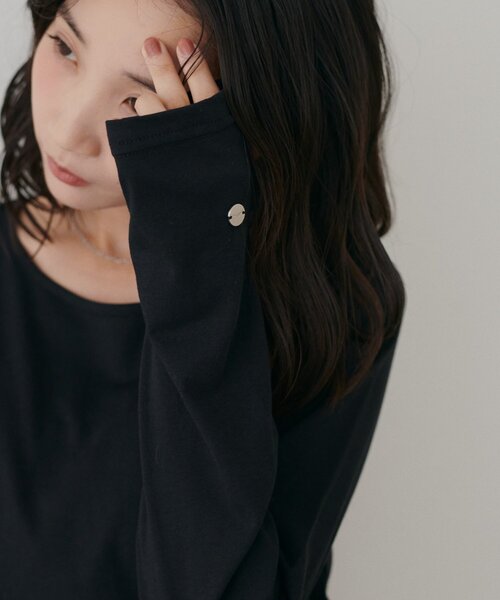 DISCOAT(ディスコート)の「プレート付きロングスリーブ(Tシャツ/カットソー・レディース・レッド/アイボリー/ブラウン/ブラック・FREE)」の20枚目の写真