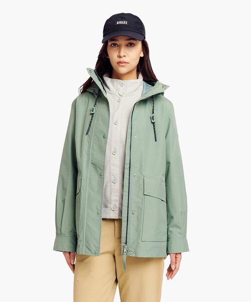 AIGLE(エーグル)の「GORE-TEX ゴアテックス 防水 防風 透湿 2レイヤー フィッシュテールフーデッドジャケット(マウンテンパーカー・レディース・ベージュ/セージグリーン/ブラック・36/40/38/42)」の11枚目の写真