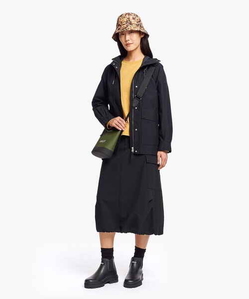 AIGLE(エーグル)の「GORE-TEX ゴアテックス 防水 防風 透湿 2レイヤー フィッシュテールフーデッドジャケット(マウンテンパーカー・レディース・ベージュ/セージグリーン/ブラック・36/40/38/42)」の19枚目の写真