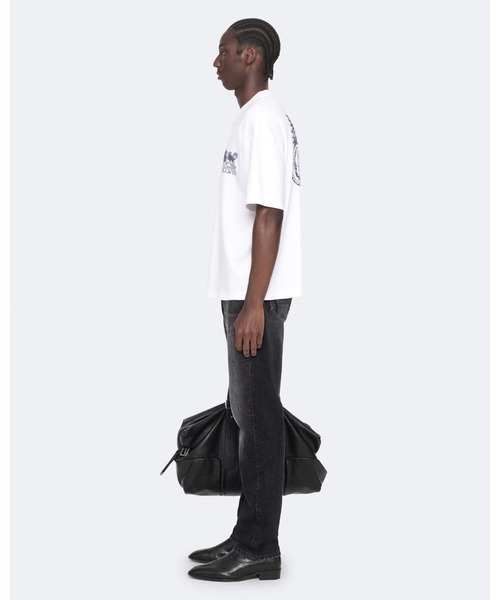 ALLSAINTS(オールセインツ)の「BATTLES RELAXED-FIT GRAPHIC T-SHIRT | BATTLES リラックスフィット グラフィック Tシャツ(Tシャツ/カットソー・メンズ・ホワイト・S/M/L/XL/XS)」の3枚目の写真