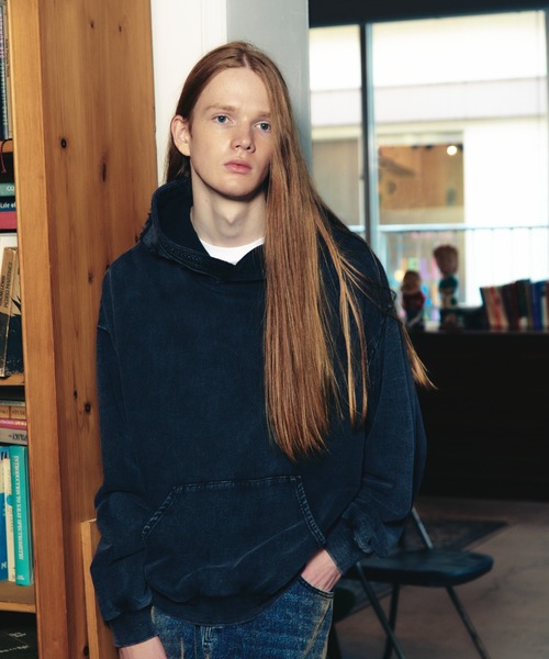ADAM PATEK(アダムパテック)の「【ADAMPATEK/アダムパテック】 dyed still embellished pullover pk 製品染めフェードパーカー(パーカー・レディース・レッド/ブラック・1)」の13枚目の写真