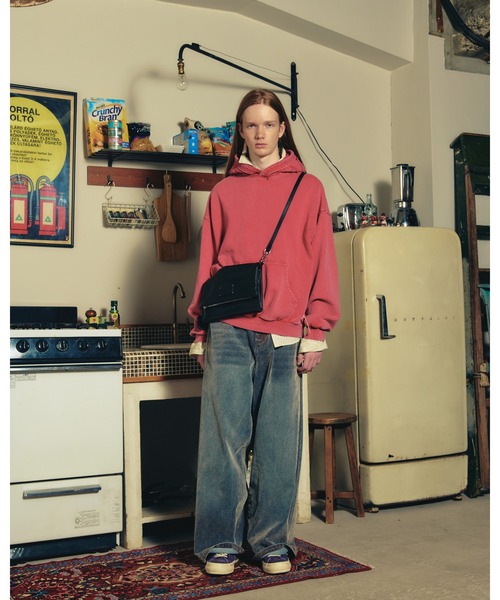 ADAM PATEK(アダムパテック)の「【ADAMPATEK/アダムパテック】 dyed still embellished pullover pk 製品染めフェードパーカー(パーカー・レディース・レッド/ブラック・1)」の3枚目の写真