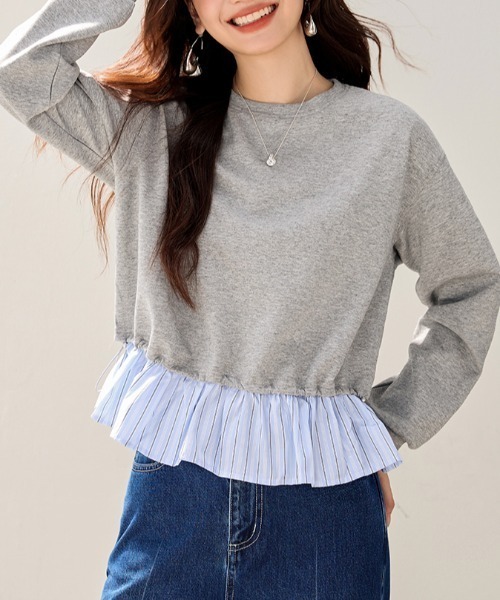 AMAJI（アマジ）の「レイヤード風 フリル切替 スウェット（スウェット・レディース・グレー・SMALL/MEDIUM/LARGE/X-LARGE）」の4枚目の写真