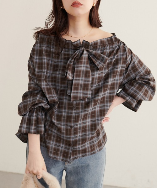 natural couture(ナチュラルクチュール)の「2WAYリボン衿ブラウス(シャツ/ブラウス・レディース・ブラック/オフホワイト/ブラウン系その他/ブラック系その他・FREE)」の4枚目の写真