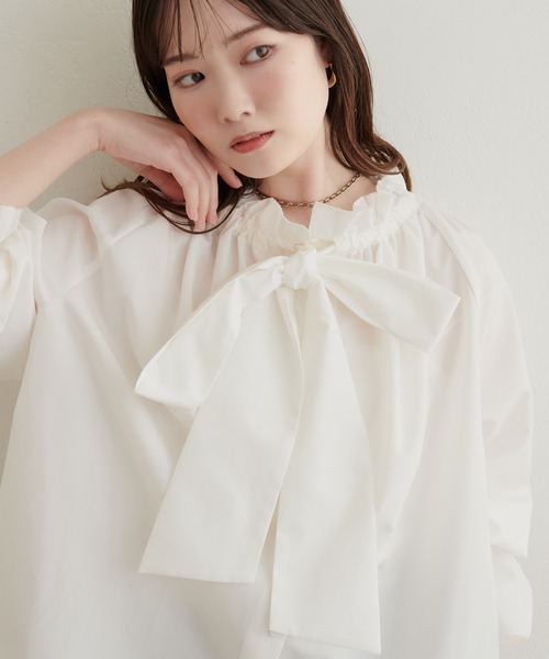natural couture(ナチュラルクチュール)の「2WAYリボン衿ブラウス(シャツ/ブラウス・レディース・ブラック/オフホワイト/ブラウン系その他/ブラック系その他・FREE)」の1枚目の写真