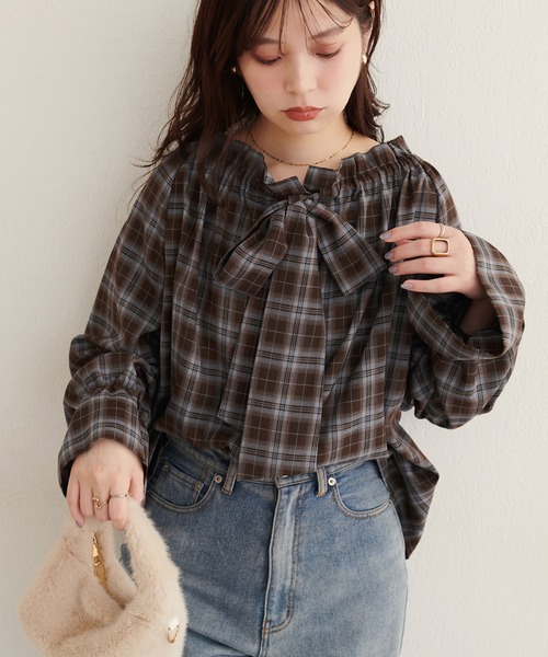 natural couture(ナチュラルクチュール)の「2WAYリボン衿ブラウス(シャツ/ブラウス・レディース・ブラック/オフホワイト/ブラウン系その他/ブラック系その他・FREE)」の21枚目の写真