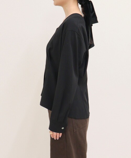 fredy emue(フレディエミュ)の「フロントタックボウタイ付きブラウス(シャツ/ブラウス・レディース・ベージュ/ボルドー/ブラック・38)」の5枚目の写真