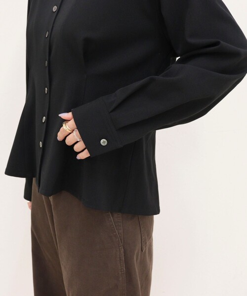 fredy emue(フレディエミュ)の「フロントタックボウタイ付きブラウス(シャツ/ブラウス・レディース・ベージュ/ボルドー/ブラック・38)」の9枚目の写真
