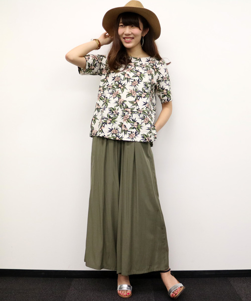 N.（N. Natural Beauty Basic）（エヌエヌナチュラルビューティーベーシック）の「トロピカルフラワープリントブラウス（シャツ/ブラウス・レディース・ネイビー/ホワイト・MEDIUM）」の19枚目の写真