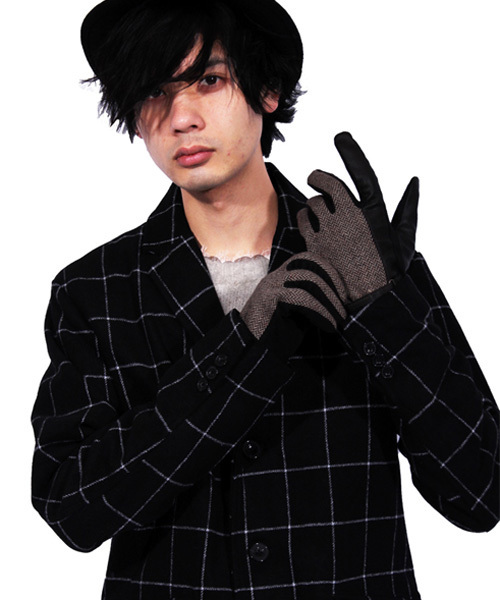 8(eight)(エイト)の「スマホ対応 ヘリンボーン PUレザー 手袋(手袋・メンズ・グレー/ベージュ/ネイビー/ブラウン・FREE)」の3枚目の写真