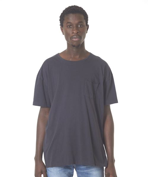 DAILY STANDARD by SANDINISTA(デイリースタンダードバイサンディニスタ)の「Cadet Easy Fit Pocket Tee / イージフィットポケットTシャツ(Tシャツ/カットソー・メンズ・チャコールグレー/ヘザーグレー/ブラック/ネイビー/ホワイト・SMALL/LARGE/MEDIUM)」の1枚目の写真