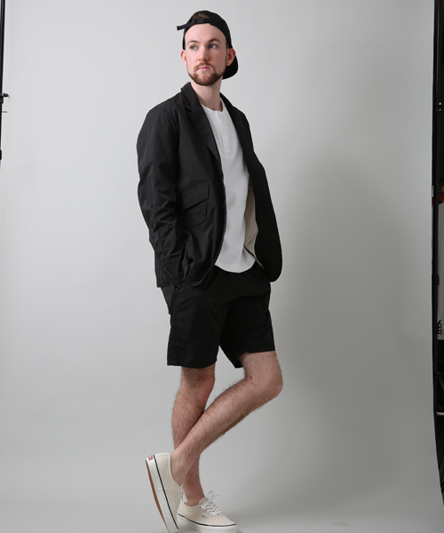 Denime(ドゥニーム)の「コンビニエンステーラードジャケット(テーラードジャケット・メンズ・ブラック/ベージュ・MEDIUM/LARGE)」の17枚目の写真