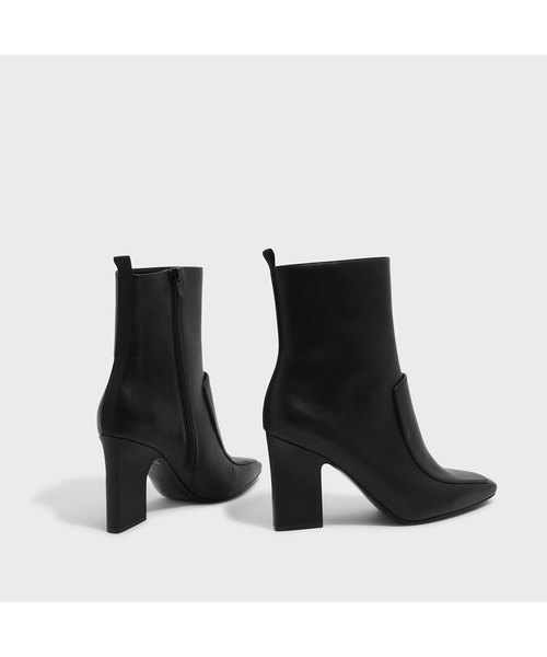 CHARLES & KEITH(チャールズ & キース)の「チャンキーヒールブーツ / CHUNKY HEEL BOOTS(ブーツ・レディース・グリーン/ブラック・23.5cm/23cm/24.5cm)」の5枚目の写真