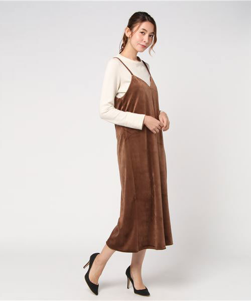 STYLEBLOCK(スタイルブロック)の「ベロアキャミオールインワン(サロペット/オーバーオール・レディース・ブラック/バーガンディー/ブラウン/ライトベージュ・M)」の3枚目の写真