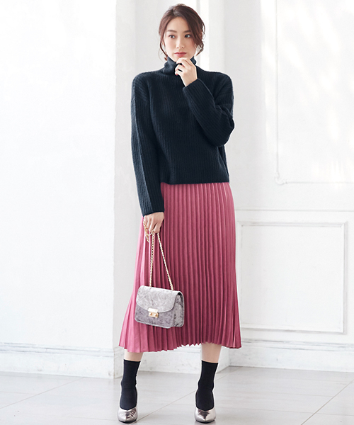 Pierrot（ピエロ）の「ストレッチタートルニット（ニット/セーター・レディース・ブラック/ネイビー/スモークピンク・L/M）」の18枚目の写真