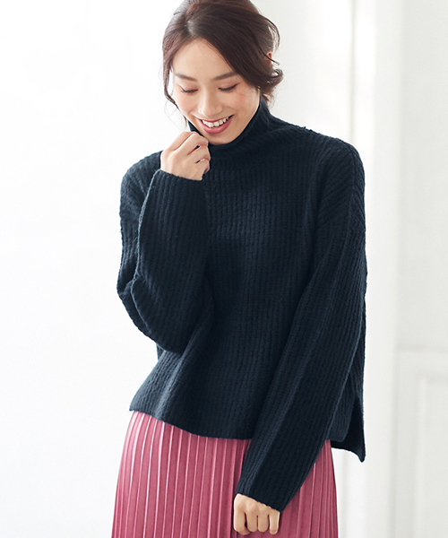 Pierrot（ピエロ）の「ストレッチタートルニット（ニット/セーター・レディース・ブラック/ネイビー/スモークピンク・L/M）」の19枚目の写真