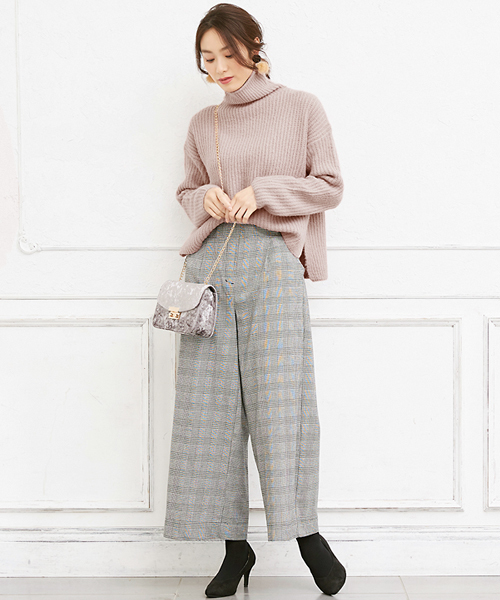 Pierrot（ピエロ）の「ストレッチタートルニット（ニット/セーター・レディース・ブラック/ネイビー/スモークピンク・L/M）」の22枚目の写真