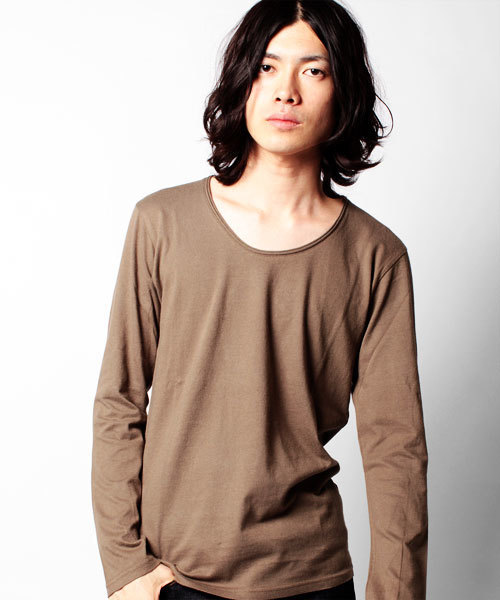 NANO universe（ナノユニバース）の「プレミアムスウィートU-neckTeeL/S（Tシャツ/カットソー・メンズ・ホワイト/トップグレー/チャコール/ラベンダー/スモークピンク/ライトパープル/パープル/ターコイズブルー/ネイビー/グリーン/ベージュ/オリーブ/マスタード/ボルドー/オレンジ/ダークグレー/ブラック・38/40/42）」の8枚目の写真