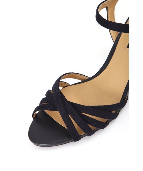 NATURAL BEAUTY BASIC（ナチュラルビューティーベーシック）の「【otona MUSE 6月号掲載】スレンダークロスストラップ（サンダル・レディース・ピンク/ネイビー/シルバー系その他・LARGE/MEDIUM/SMALL）」の8枚目の写真