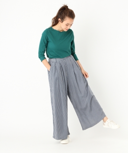 niko and...(ニコアンド)の「ワイドリブフリル7分プルオーバー(Tシャツ/カットソー・レディース・グリーン/ホワイト/ブラック/レッド・MEDIUM/LARGE)」の7枚目の写真