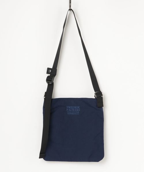 FREDRIK PACKERS(フレドリックパッカーズ)の「【FREDRIK PACKERS/フレドリックパッカーズ】500D MONKS SACK サコッシュ(ショルダーバッグ・レディース・ブラック/チャコールグレー/ブラウン/ネイビー/カモフラージュ/カーキ・FREE)」の5枚目の写真