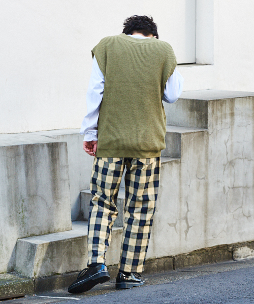kutir（クティール）の「チェックワイドテーパードパンツ（その他パンツ・メンズ・ベージュ/ライトベージュ/ホワイト系その他/ブラック系その他/グレー系その他/ブラウン系その他・SMALL/MEDIUM/LARGE）」の17枚目の写真