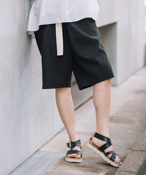 Munich（ミューニック）の「ストレッチバイオリネンハーフパンツ（その他パンツ・レディース・ブラック/グレー/ナチュラル/キャメル・S/M/XS）」の2枚目の写真