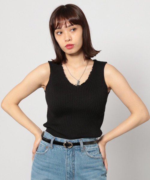PAGEBOY（ページボーイ）の「ダメージVネックノースリニット（タンクトップ・レディース・ブラック/ダークブラウン/アイボリー/モカ・FREE）」の3枚目の写真