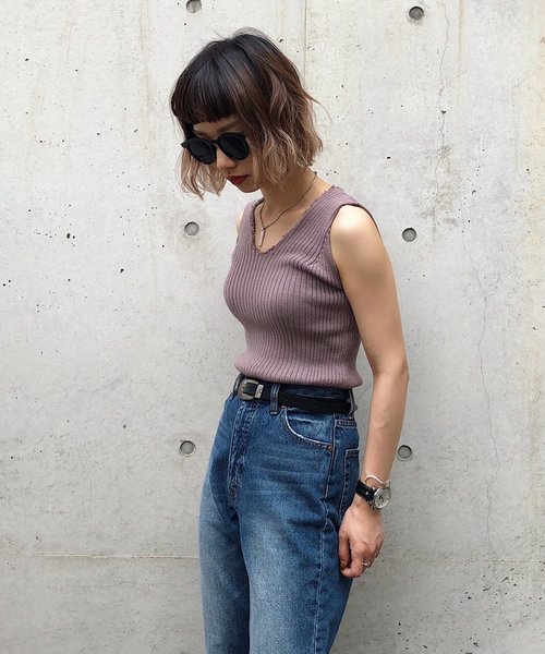 PAGEBOY（ページボーイ）の「ダメージVネックノースリニット（タンクトップ・レディース・ブラック/ダークブラウン/アイボリー/モカ・FREE）」の11枚目の写真